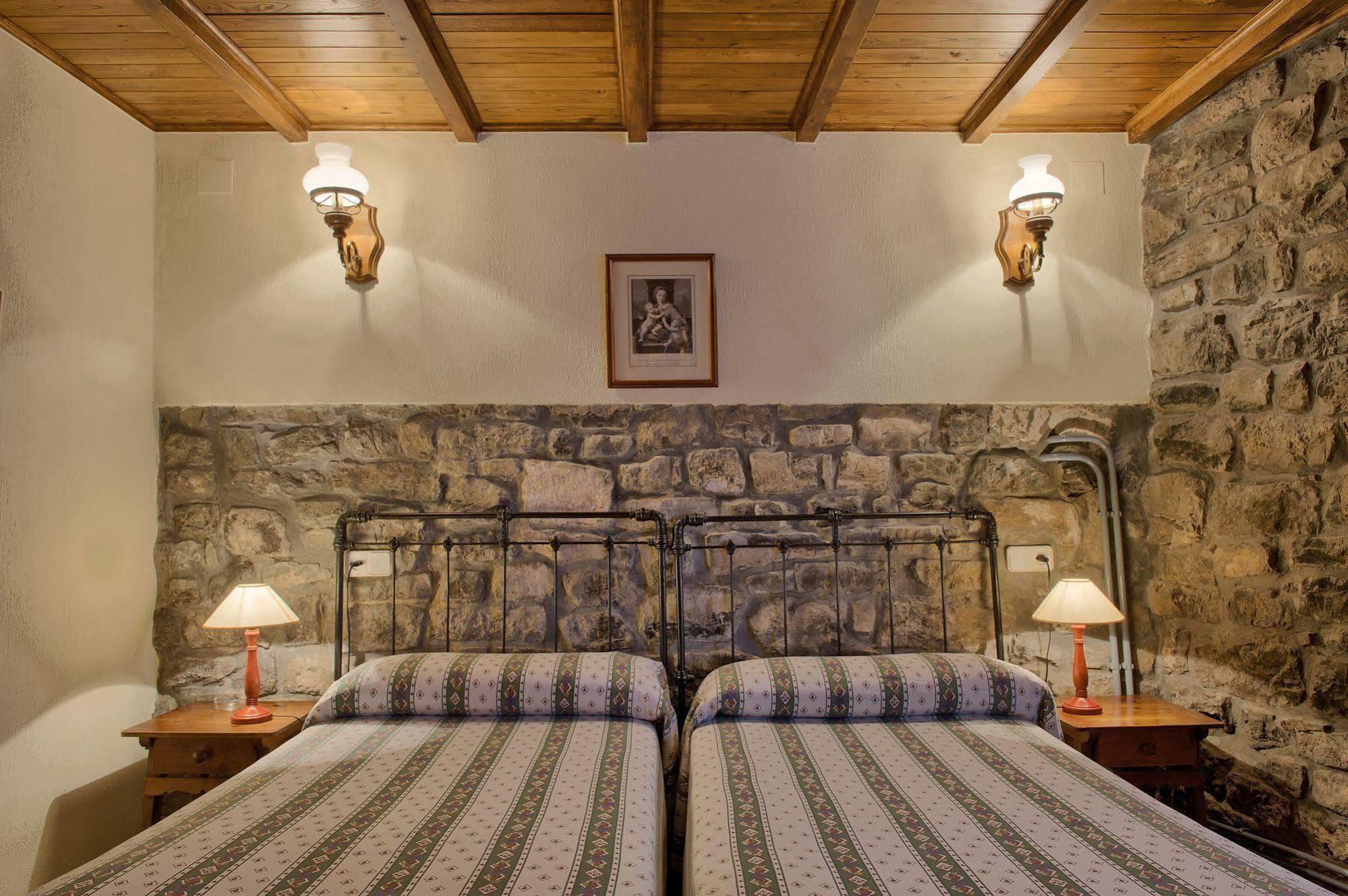 Casas Rurales El Llugaron Miravalles Bagian luar foto