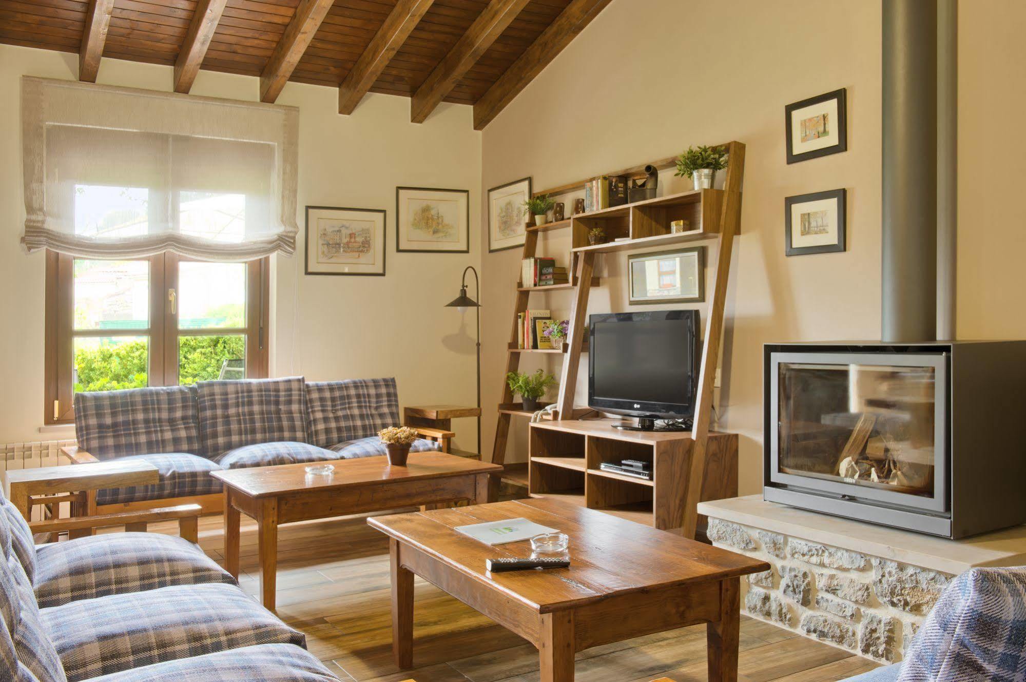 Casas Rurales El Llugaron Miravalles Bagian luar foto